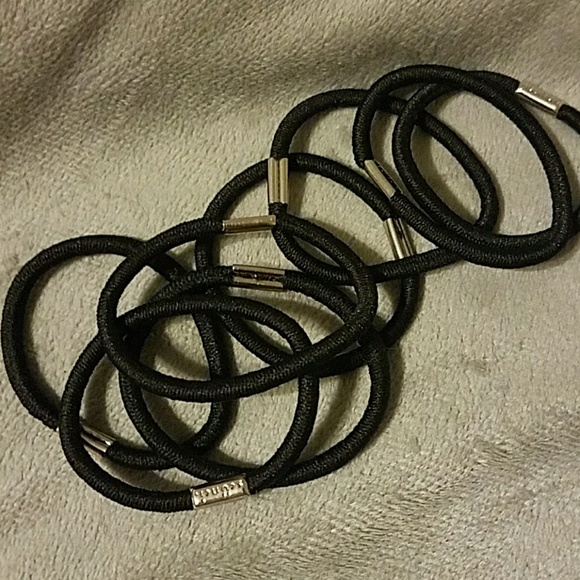 Accessories - 💕free💕 hair bands add to any bundle for $5 off Accessories - 💕free💕 hair bands add to any bundle for $5 off